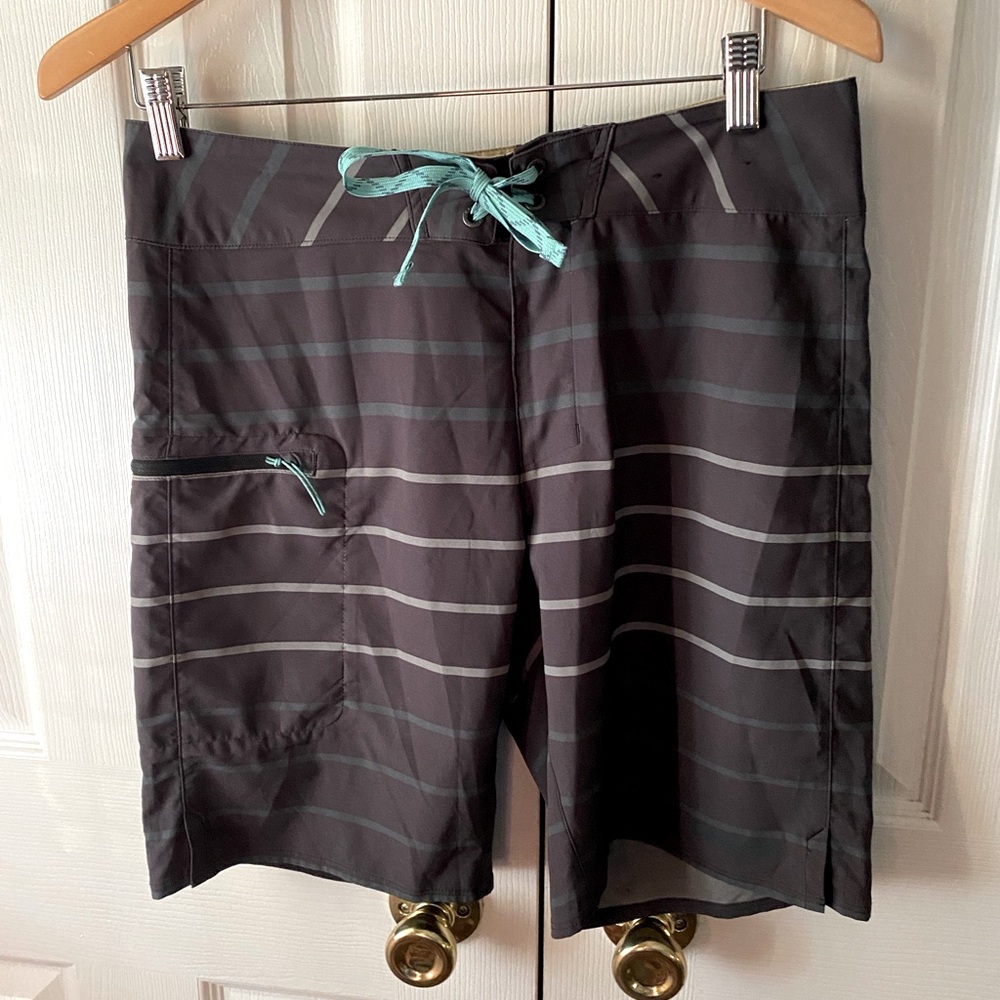 patagonia‎ Buckland Ink Black Stripe Stretch Planing 9” Boardshorts SZ 31